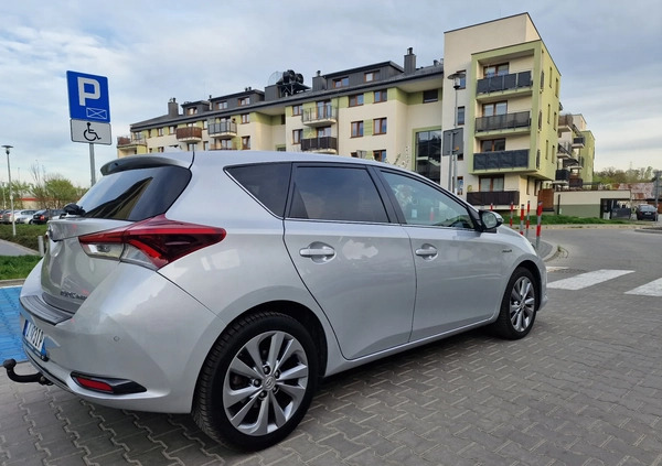 Toyota Auris cena 51900 przebieg: 130000, rok produkcji 2015 z Kraków małe 631